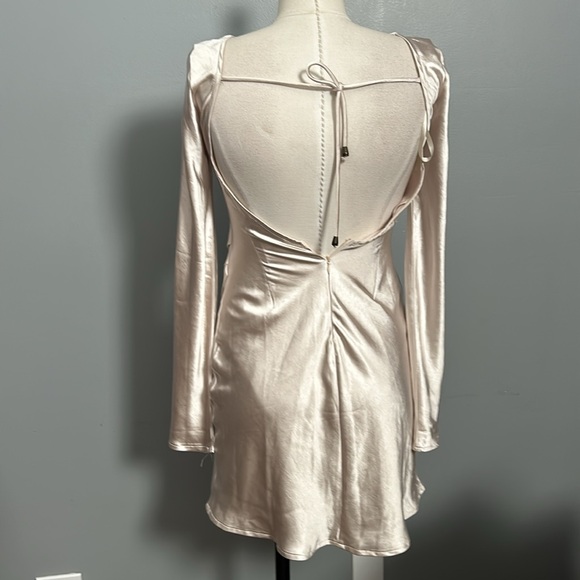 Saints + Secrets Champagne Open Back Ivory Long Sleeve Mini Dress size XS - Picture 7 of 16